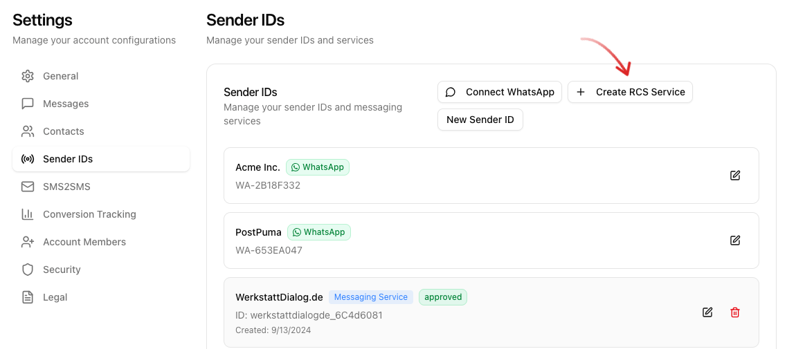 Einstellungen-Seite Absender mit der Liste bestehender Absender-IDs und Services sowie einem Pfeil auf den Button "RCS Service erstellen"